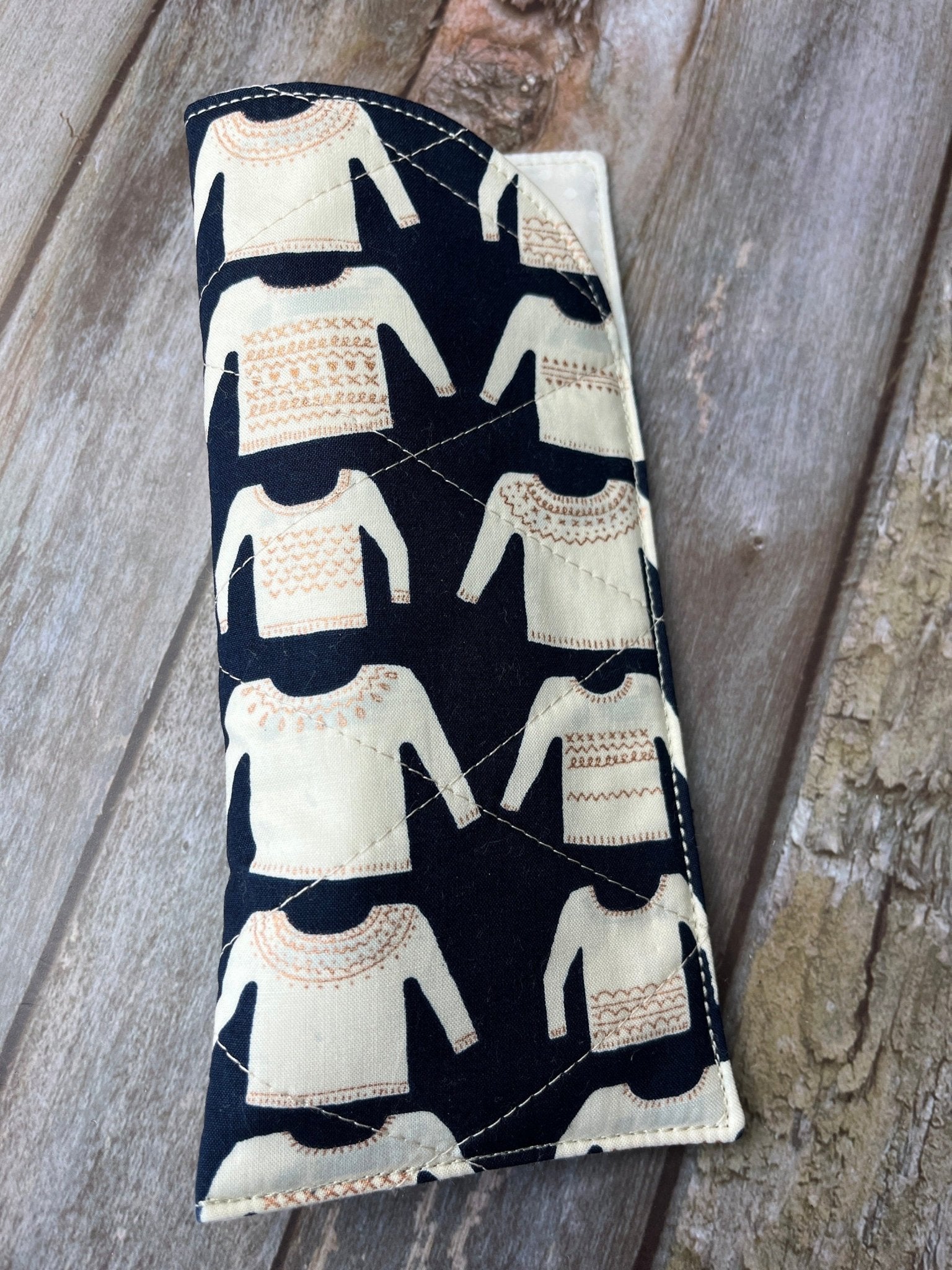 Fair Isle Sweater Glasses Case - Uphouse Crafts