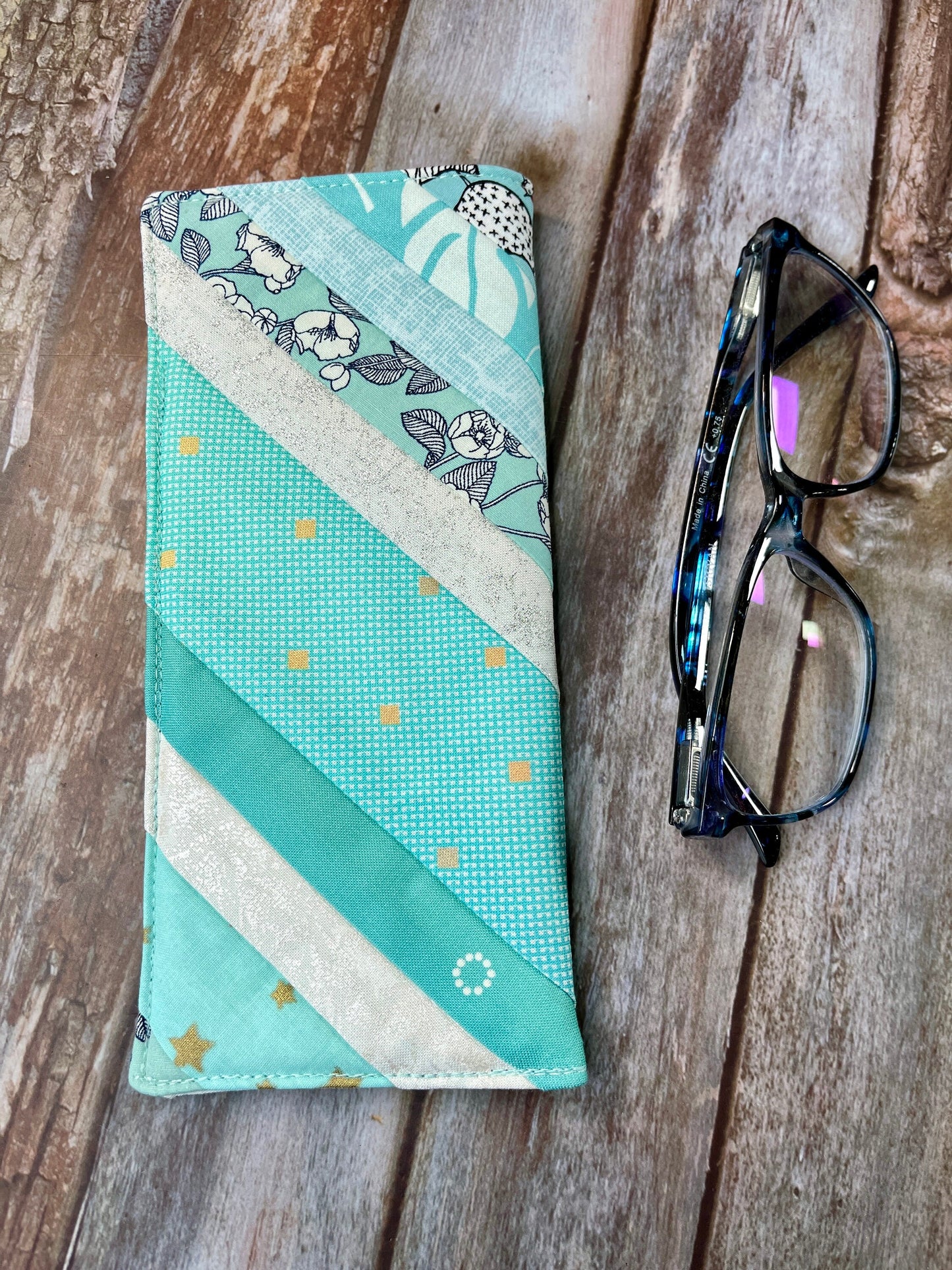 Mint White Chicken Patchwork Glasses Case - Uphouse Crafts