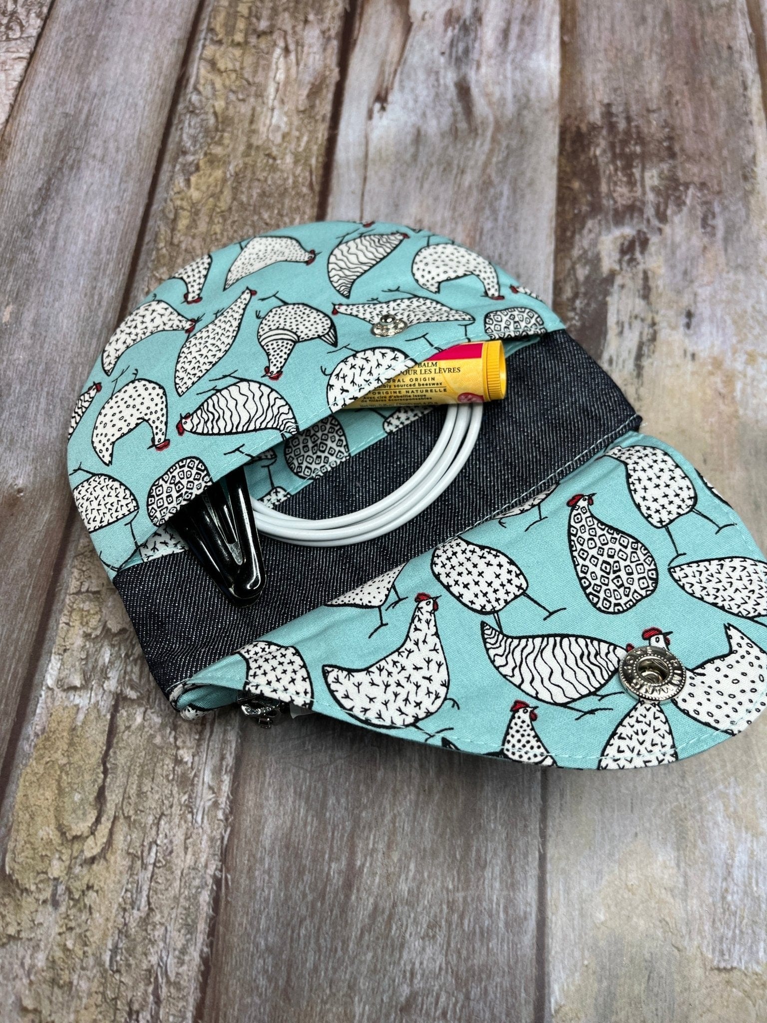 Mint Chicken Round Wing Zip Purse