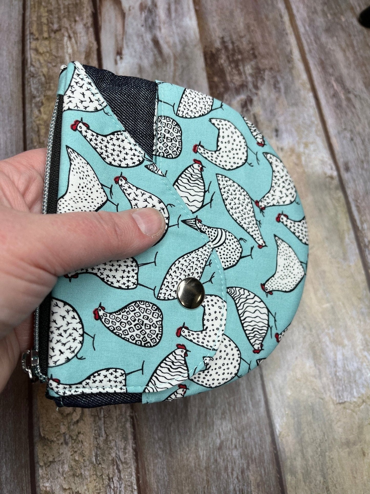 Mint Chicken Round Wing Zip Purse