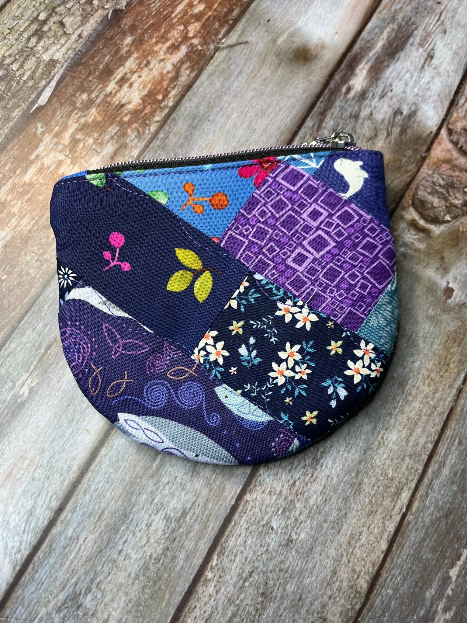 Purpe & Blue Patchwork Round Wing Zip Purse no2024 - 01 - Uphouse Crafts