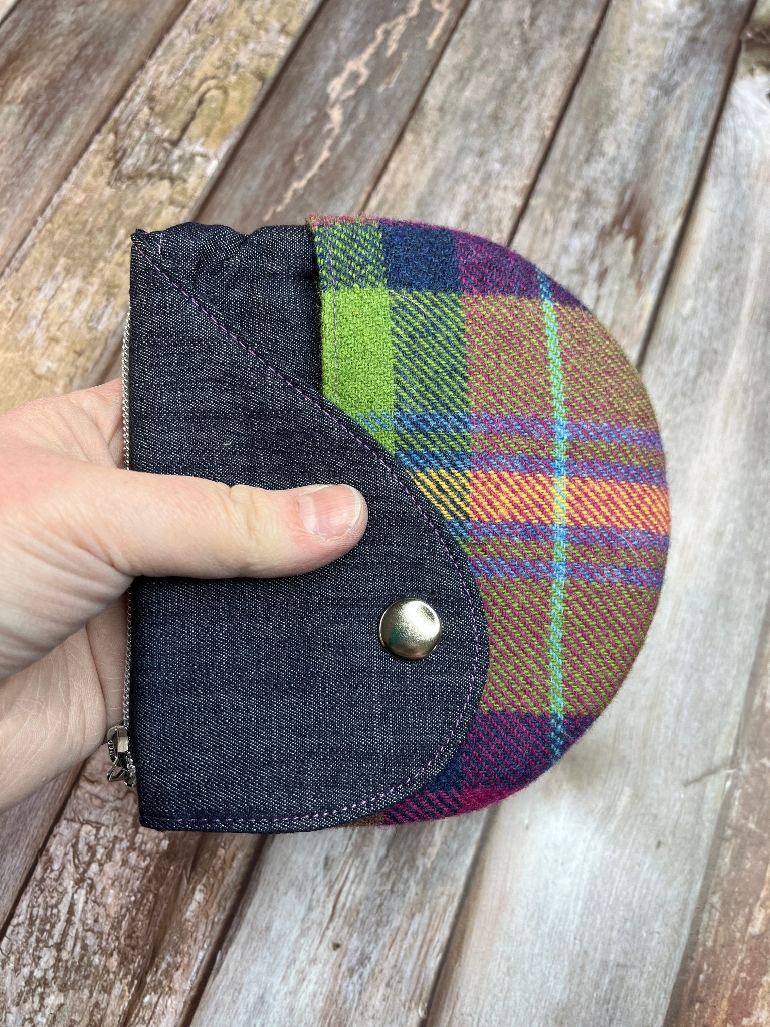 Shetland Summer Heather Tweed Round Wing Zip Purse - Uphouse Crafts